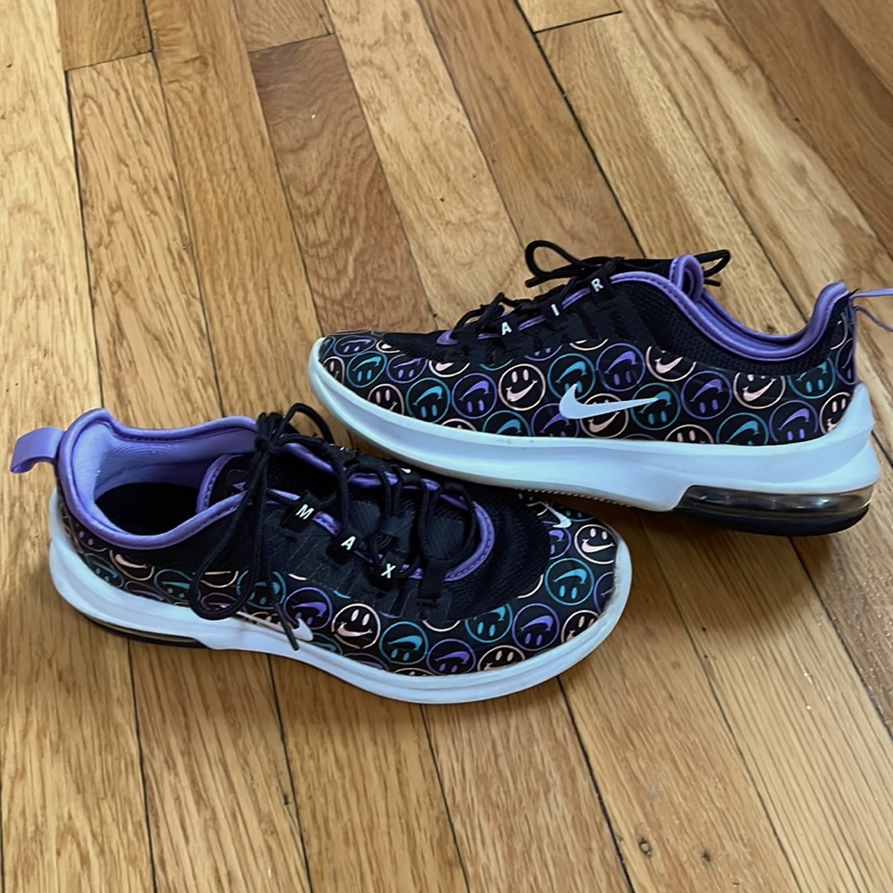 Nike Air Max sneakers. Girls size 3